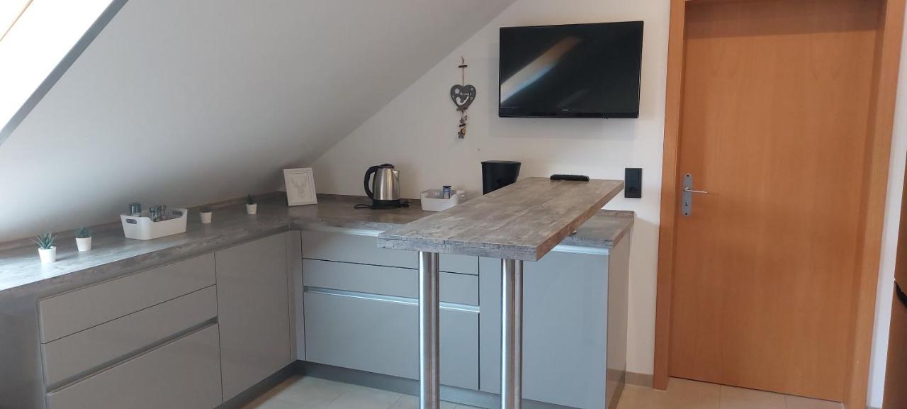 Grosse Tolle 4 Zimmer Ferienwohnung Im Herzen Des Odenwaldes Moerlenbach Exterior photo